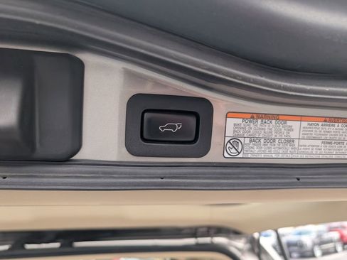 Used 2018 Lexus LX 570 4WD image 32