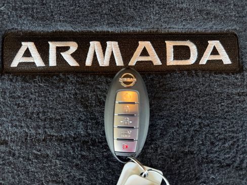 Used 2024 Nissan Armada SL w/ Captain's Chairs Package RWD image 34