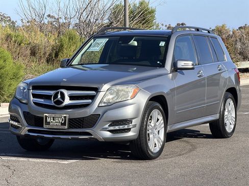 Used 2015 Mercedes-Benz GLK 350 2WD w/ Premium 1 Package image 2