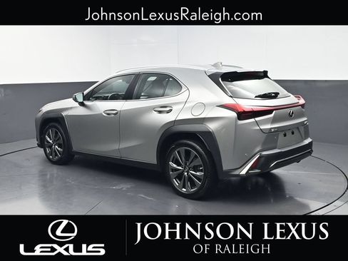 Used 2019 Lexus UX 200 F Sport w/ F Sport Premium Package FWD image 7
