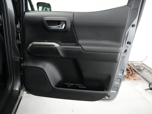 Used 2021 Toyota Tacoma TRD Sport w/ Technology Package AWD/4WD image 35