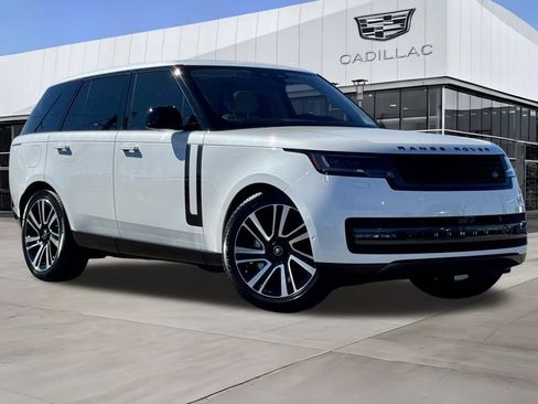Used 2023 Land Rover Range Rover SE image 2