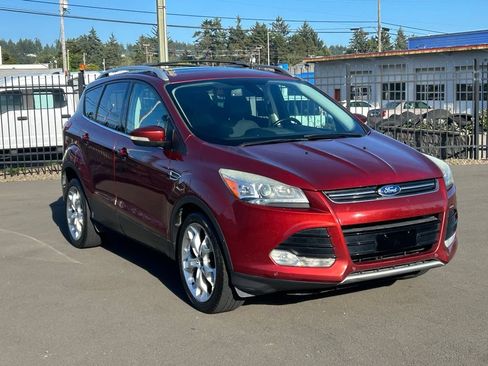 Used 2014 Ford Escape Titanium w/ Equipment Group 401A FWD image 1
