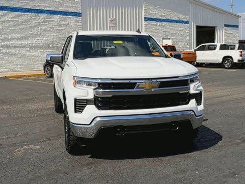 Used 2022 Chevrolet Silverado 1500 LT image 3