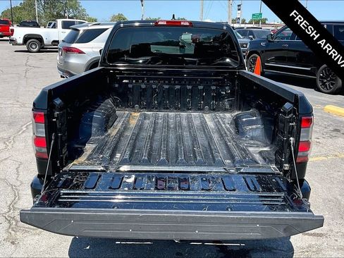 Used 2022 Nissan Frontier SV AWD/4WD image 15