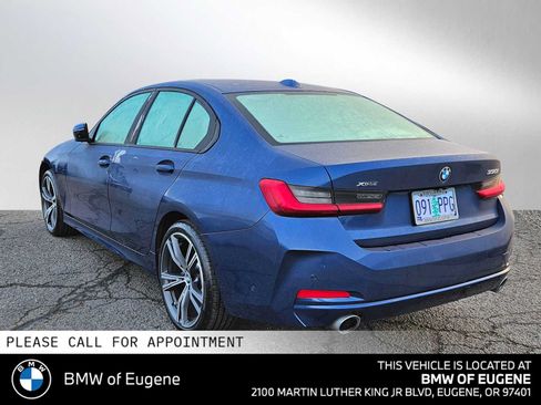 Used 2023 BMW 330i xDrive Sedan w/ Parking Assistance Package AWD/4WD image 5