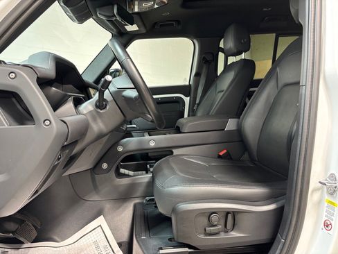 Used 2023 Land Rover Defender 110 X-Dynamic SE image 23