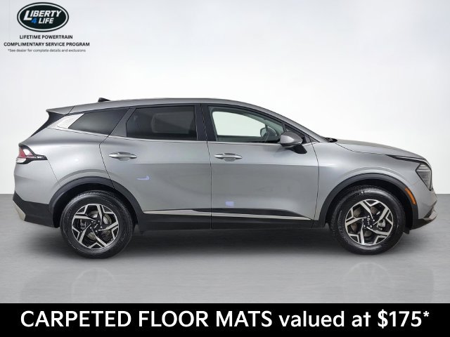Used 2024 Kia Sportage LX AWD/4WD image 2