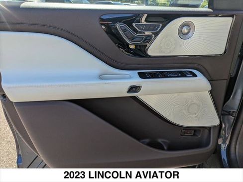Used 2023 Lincoln Aviator Black Label w/ Dynamic Handling Package image 10