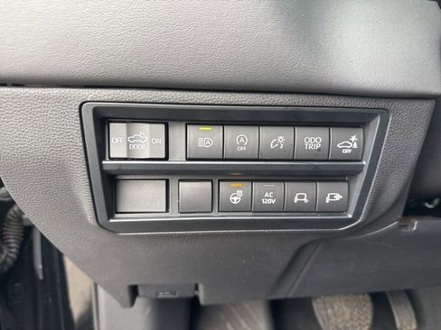 Used 2023 Toyota Tundra Platinum image 24