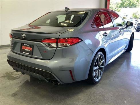 Certified 2021 Toyota Corolla SE FWD image 3