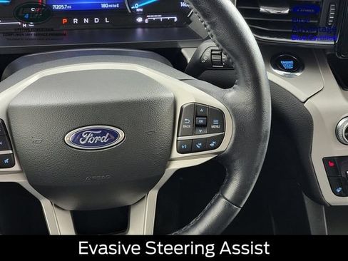 Certified 2022 Ford Explorer XLT w/ Equipment Group 202A AWD/4WD image 29