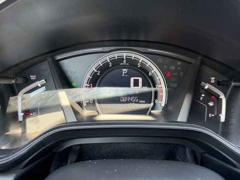 Used 2019 Honda CR-V LX image 32
