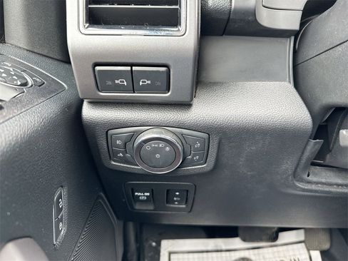 Used 2019 Ford F150 XLT w/ Equipment Group 302A Luxury image 17