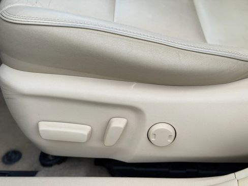 Used 2017 Toyota Camry XLE FWD image 30