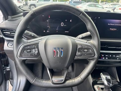 Used 2026 Buick Envista Avenir FWD image 21