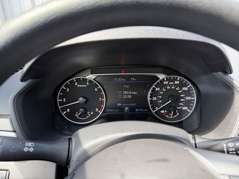 Used 2025 Nissan Altima 2.5 SV image 40