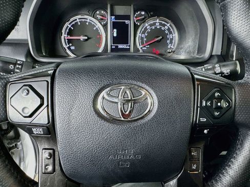 Used 2024 Toyota 4Runner TRD Off-Road Premium AWD/4WD image 16