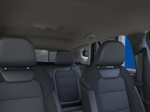 New 2026 Chevrolet Trax LT w/ LT Convenience Package FWD image 24