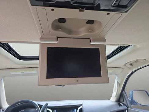 Used 2020 Cadillac Escalade Luxury AWD/4WD image 19