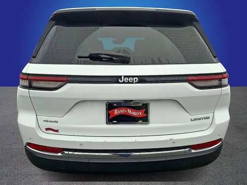 Used 2024 Jeep Grand Cherokee Limited AWD/4WD image 5