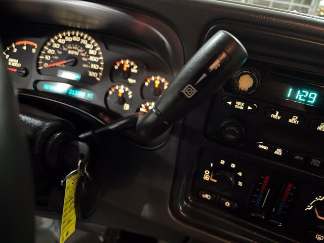 Used 2003 GMC Sierra 2500 SLE w/ Snow Plow Prep Package AWD/4WD image 29