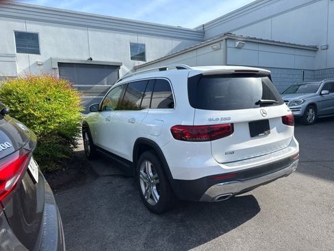 Used 2020 Mercedes-Benz GLB 250 4MATIC image 5