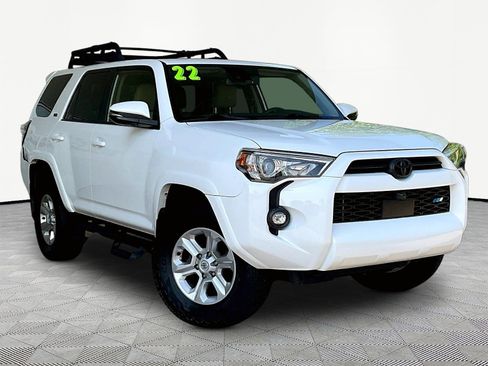 Used 2022 Toyota 4Runner SR5 Premium w/ Moonroof Package AWD/4WD image 3