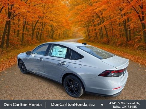 New 2025 Honda Accord SE image 5