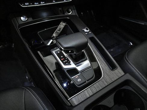 Used 2023 Audi Q5 2.0T Premium Plus w/ Premium Plus Package AWD/4WD image 12