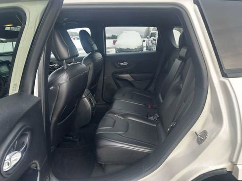 Used 2019 Jeep Cherokee High Altitude image 10