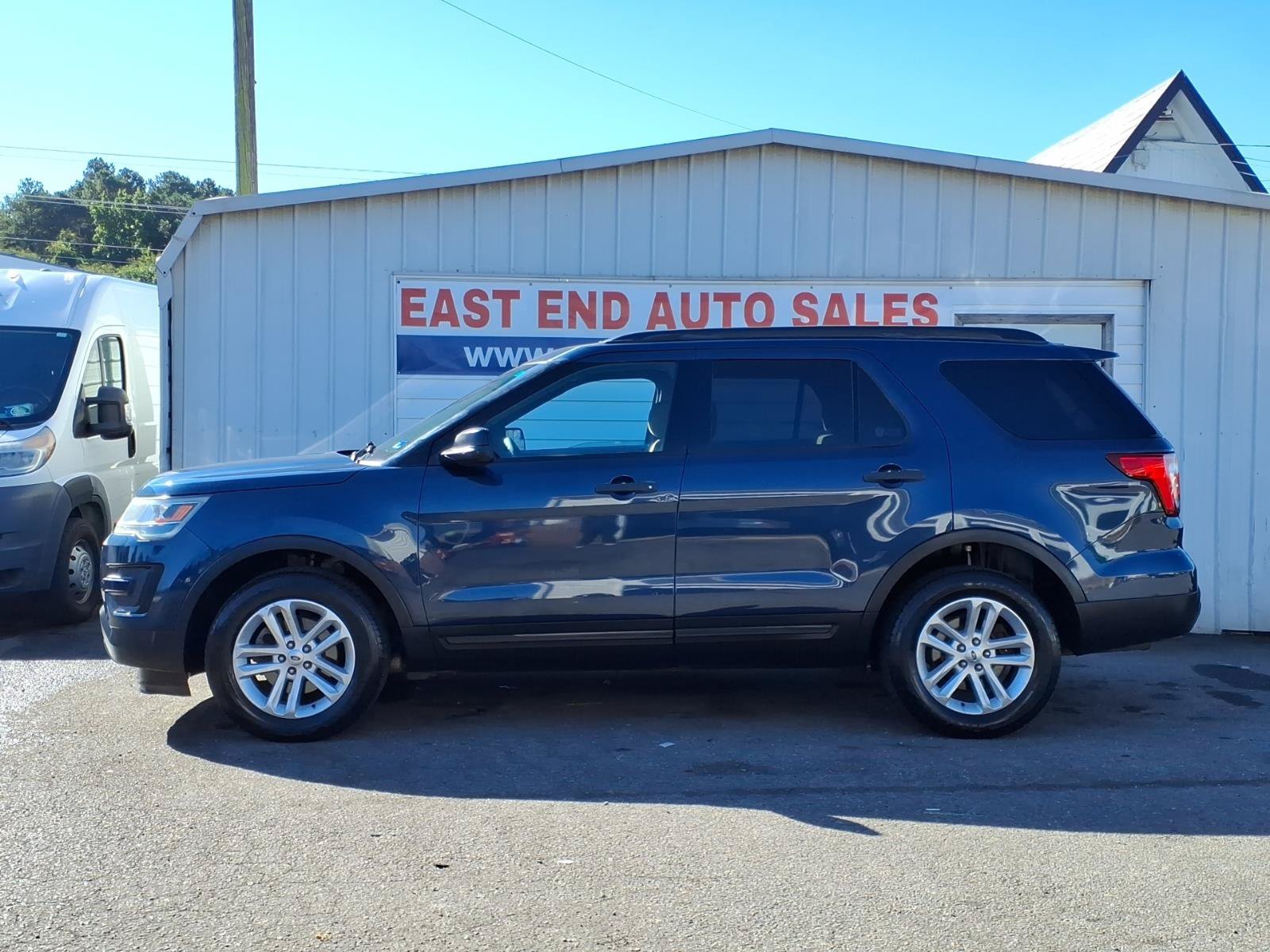 Used 2016 Ford Explorer 4WD image 2