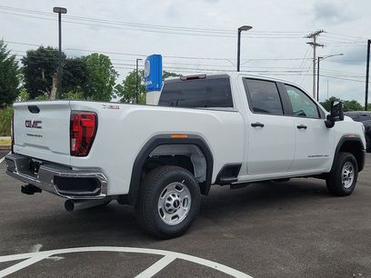 New 2024 GMC Sierra 2500 Pro