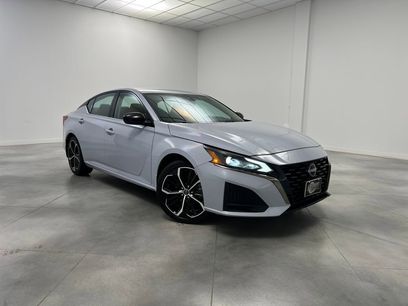 Used 2024 Nissan Altima 2.5 SR