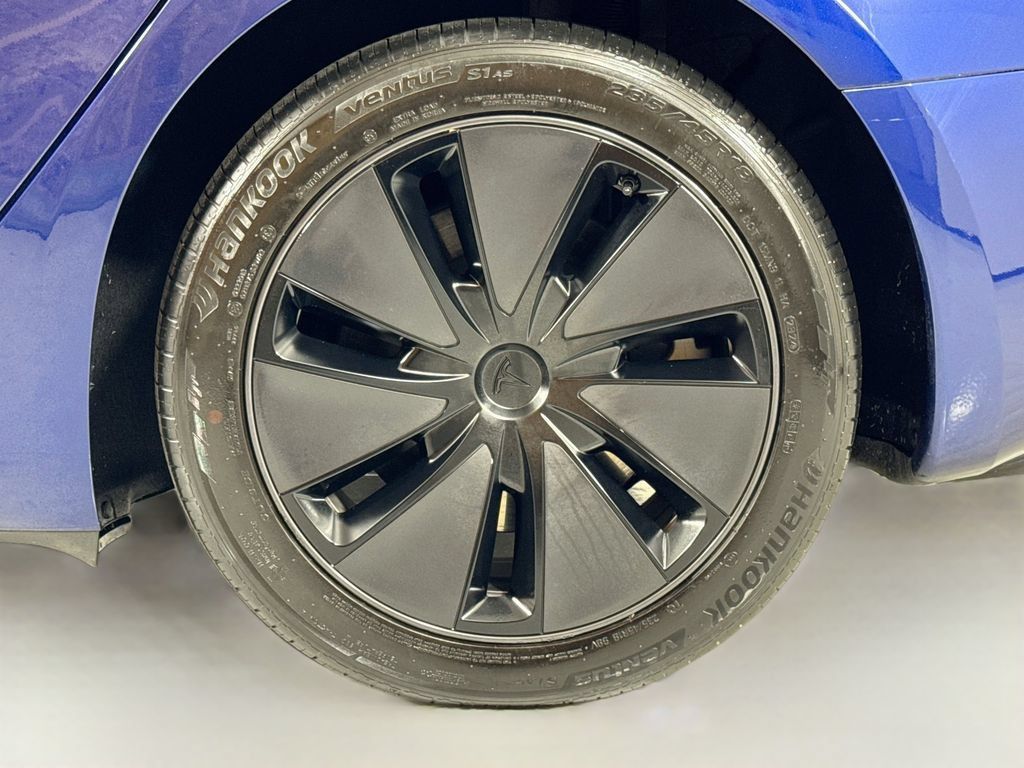 Used 2024 Tesla Model 3 Standard Range RWD image 9