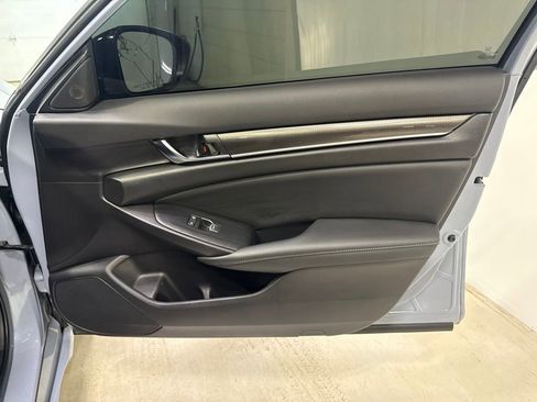 Used 2022 Honda Accord Sport image 40