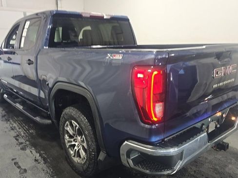 Used 2020 GMC Sierra 1500 4x4 Crew Cab w/ Sierra Value Package image 4