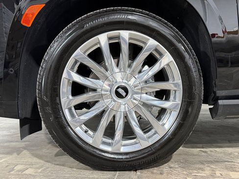 Certified 2023 Cadillac Escalade Premium Luxury w/ Performance Package AWD/4WD image 11