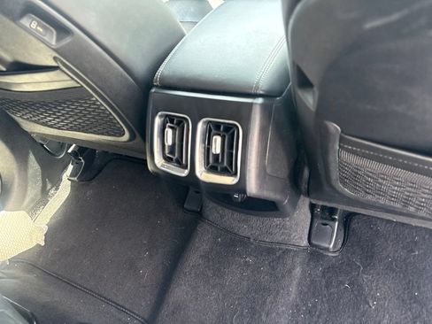 Used 2024 Kia Sorento S FWD image 10