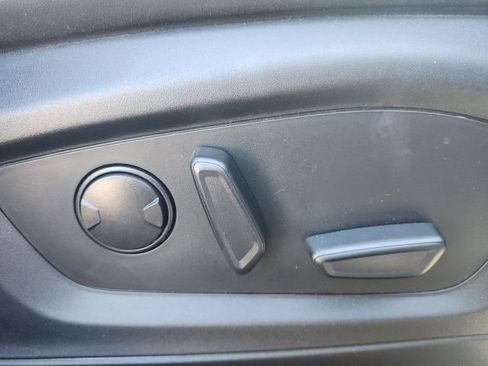 Used 2024 Ford Explorer XLT w/ Equipment Group 202A image 12