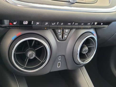 New 2025 Chevrolet Blazer LT image 19