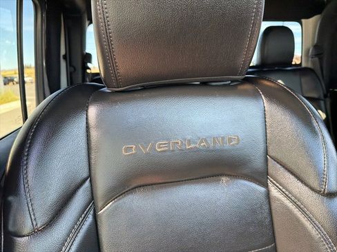 Used 2020 Jeep Gladiator Overland image 33