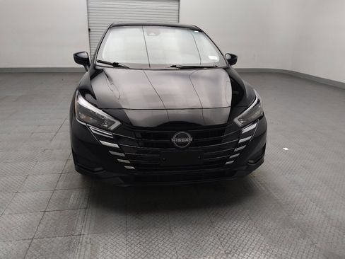 Used 2025 Nissan Versa SV FWD image 14