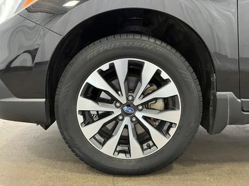 Used 2017 Subaru Outback 2.5i Limited AWD/4WD image 25
