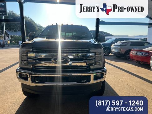 Used 2019 Ford F250 Lariat w/ Lariat Ultimate Package AWD/4WD image 2