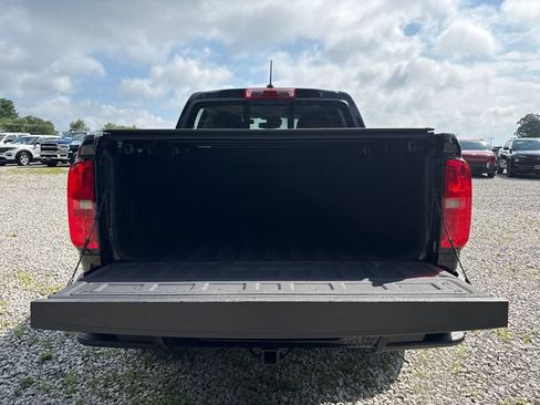 Used 2022 Chevrolet Colorado Z71 w/ Z71 Midnight Edition AWD/4WD image 13