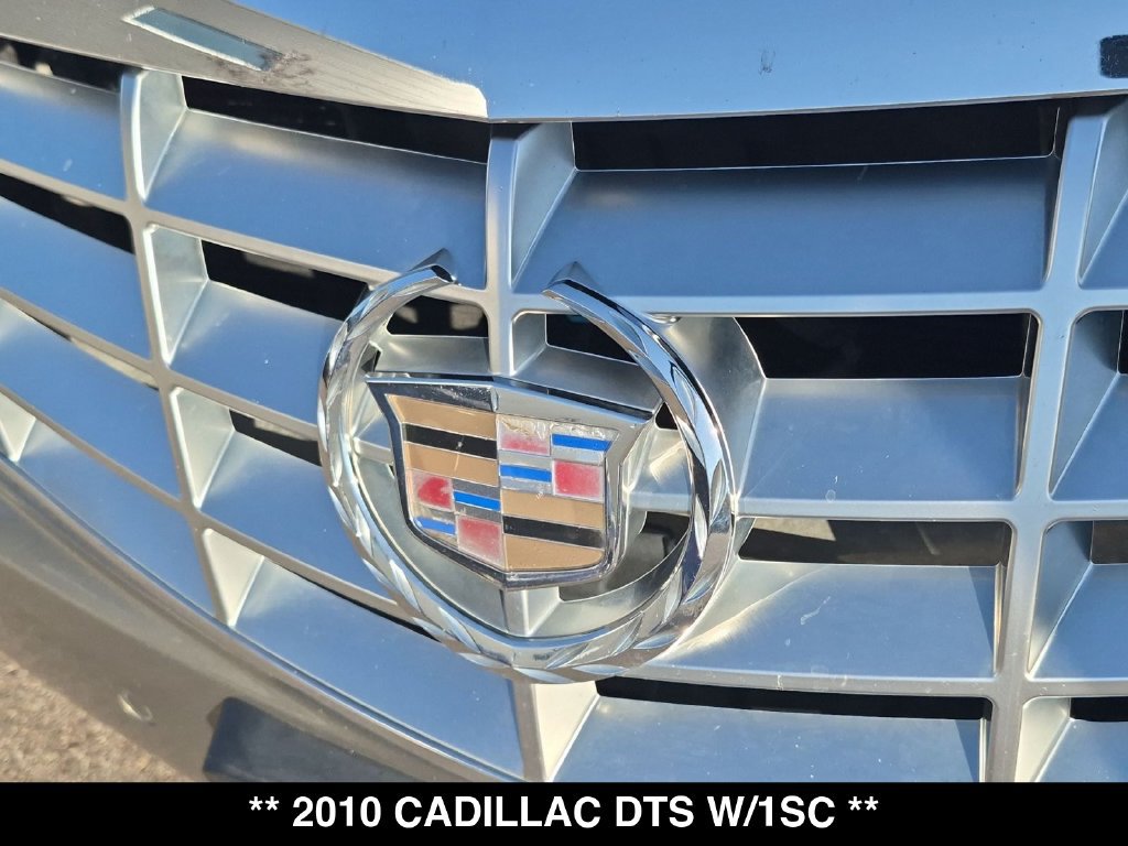 Used 2010 Cadillac DTS Luxury FWD image 17