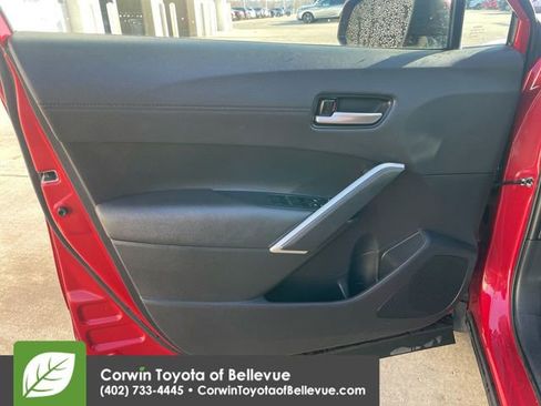 Certified 2022 Toyota Corolla Cross XLE image 25