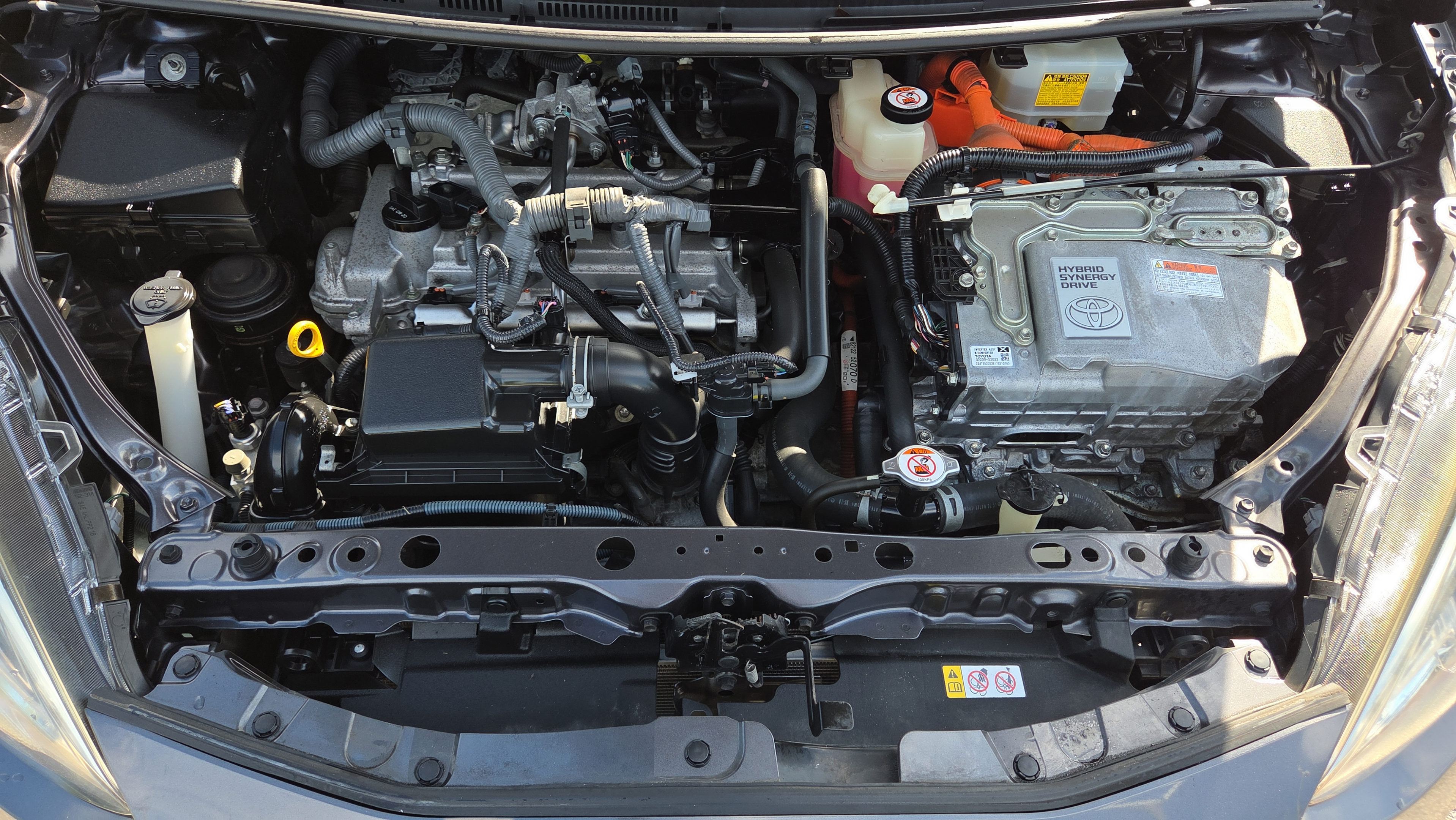 Used 2018 Toyota Prius C One FWD image 18