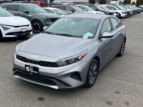 Certified 2024 Kia Forte LXS image 3
